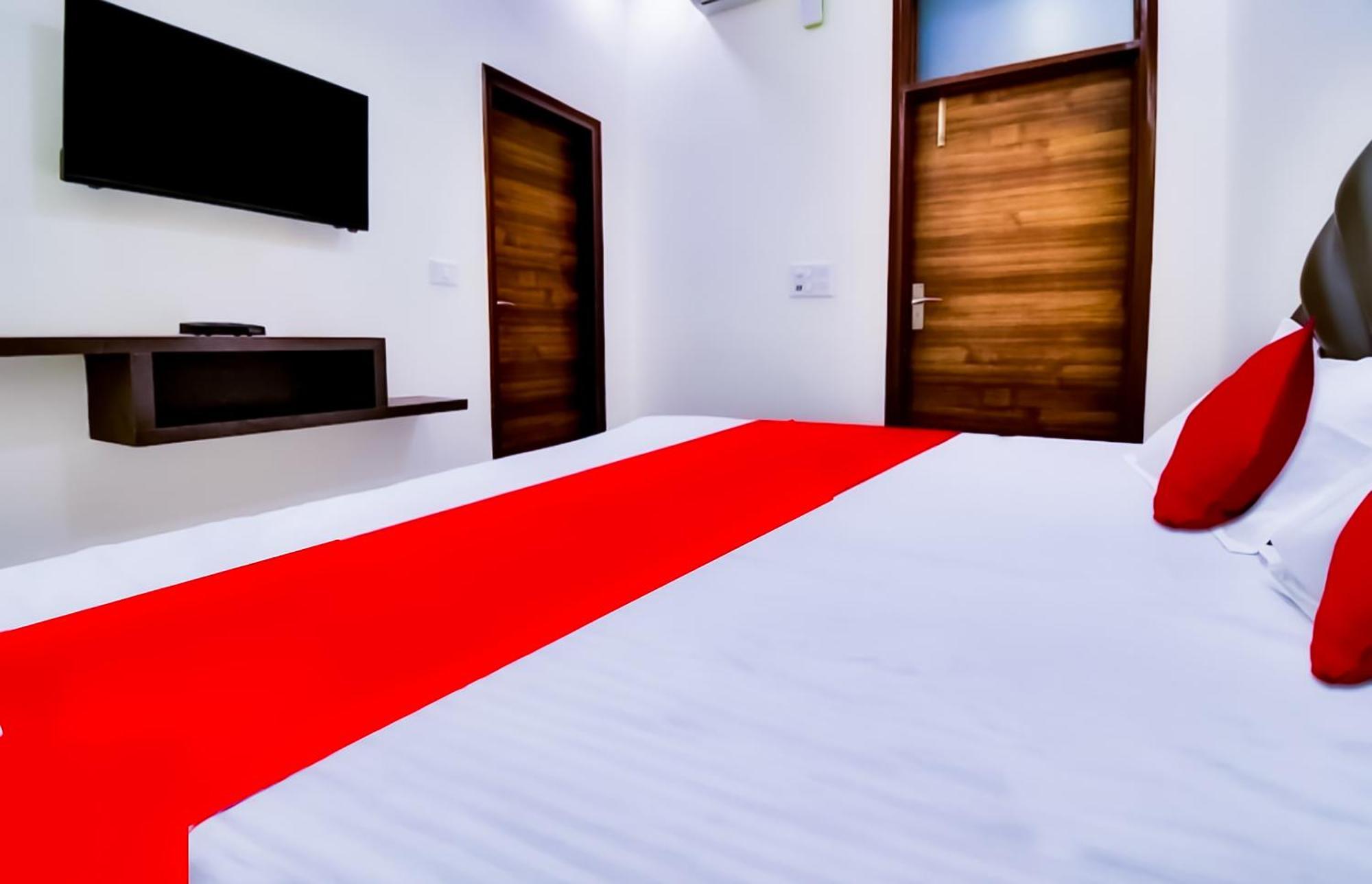 Hotel Sukoon - Ramesh Nagar Нью-Делі Екстер'єр фото